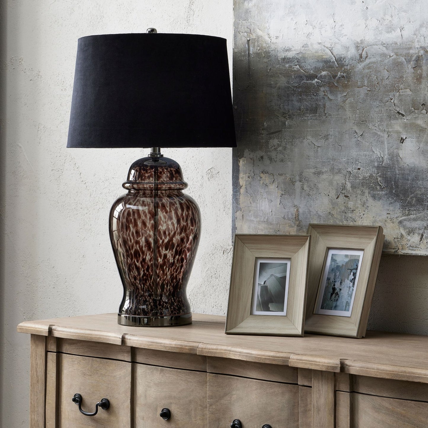 Black Dapple Acanthus Table Lamp