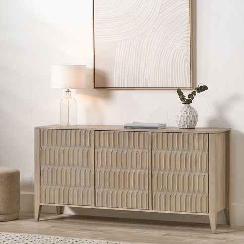 How to Choose a Sideboard for a Dining Room