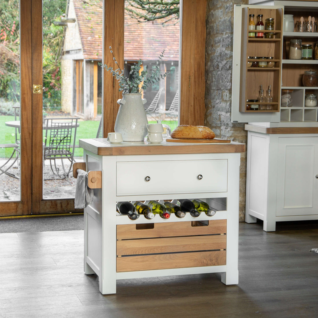 How to Choose the Perfect Kitchen Island for Your Space