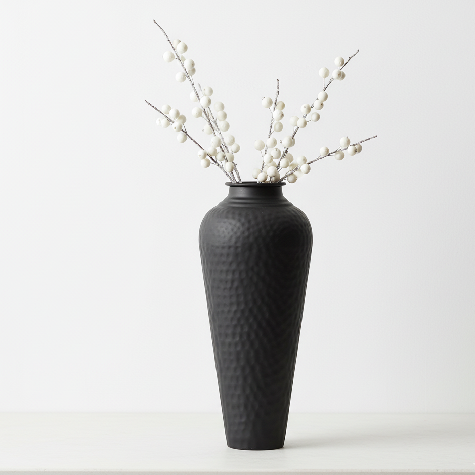 Hammered Matte Black With Lid Vase