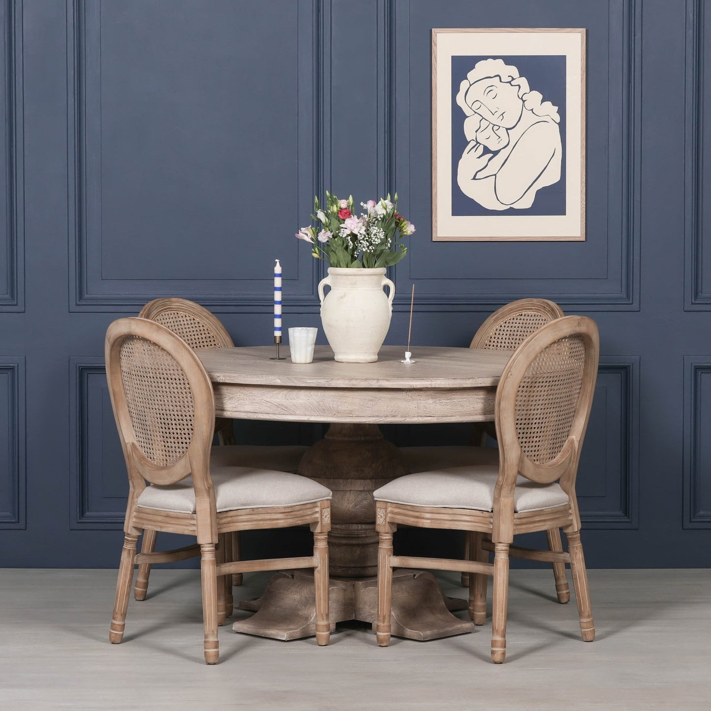 Corwin 139cm Round Acacia Dining Table