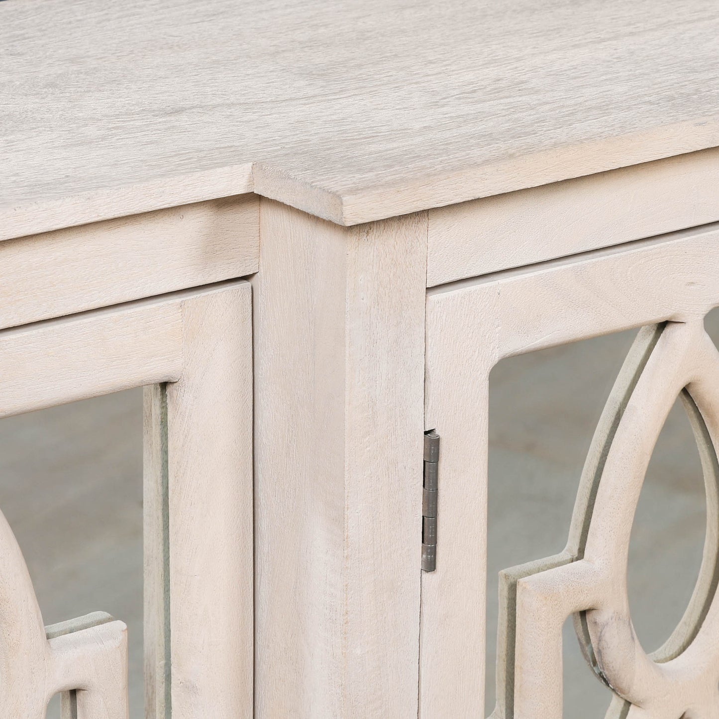 Solmere 4-Door Mirrored Breakfront Mango Wood Sideboard