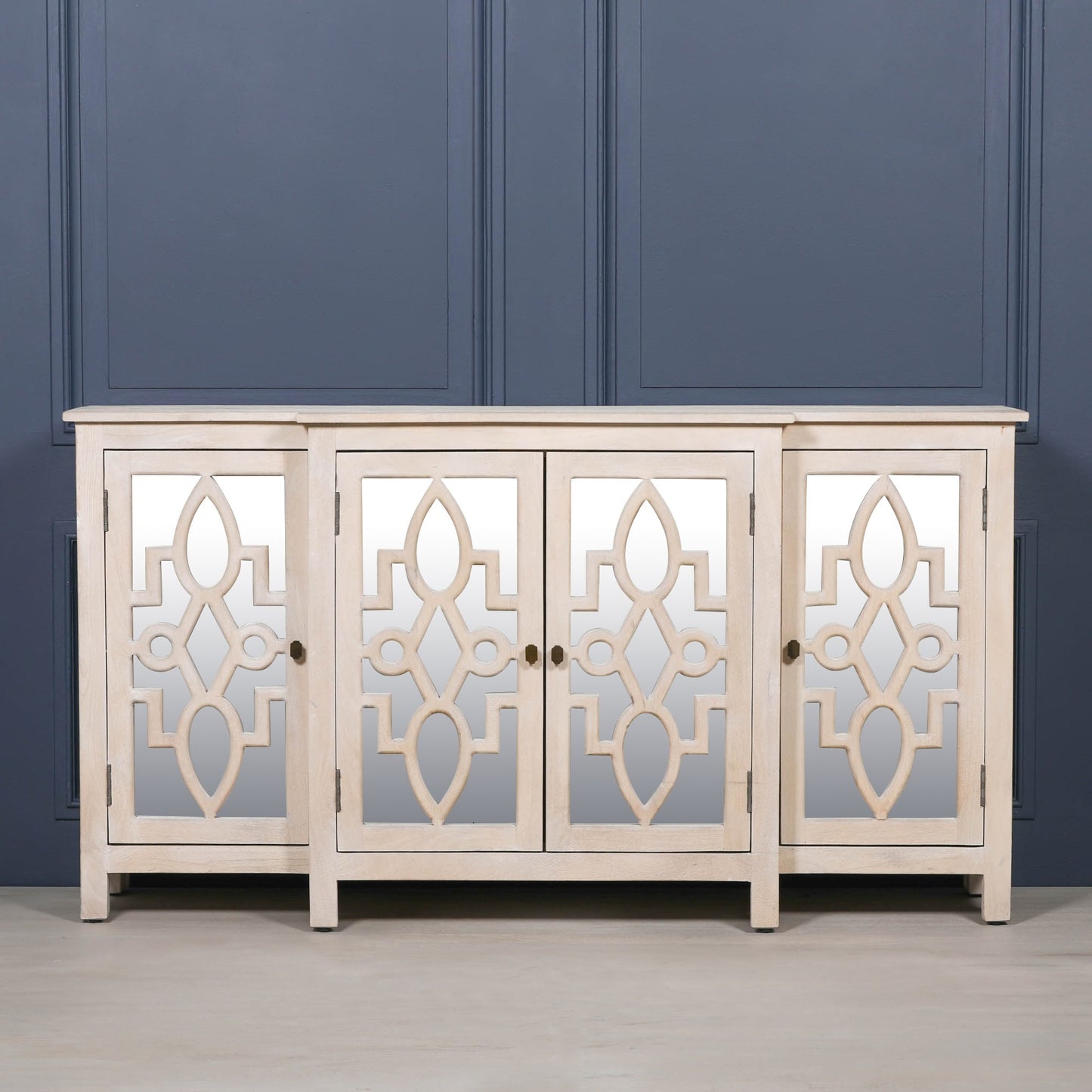Solmere 4-Door Mirrored Breakfront Mango Wood Sideboard