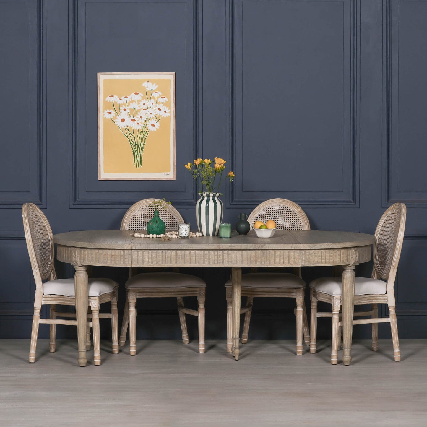 Elderwood 100–200cm Extendable Cedar Dining Table