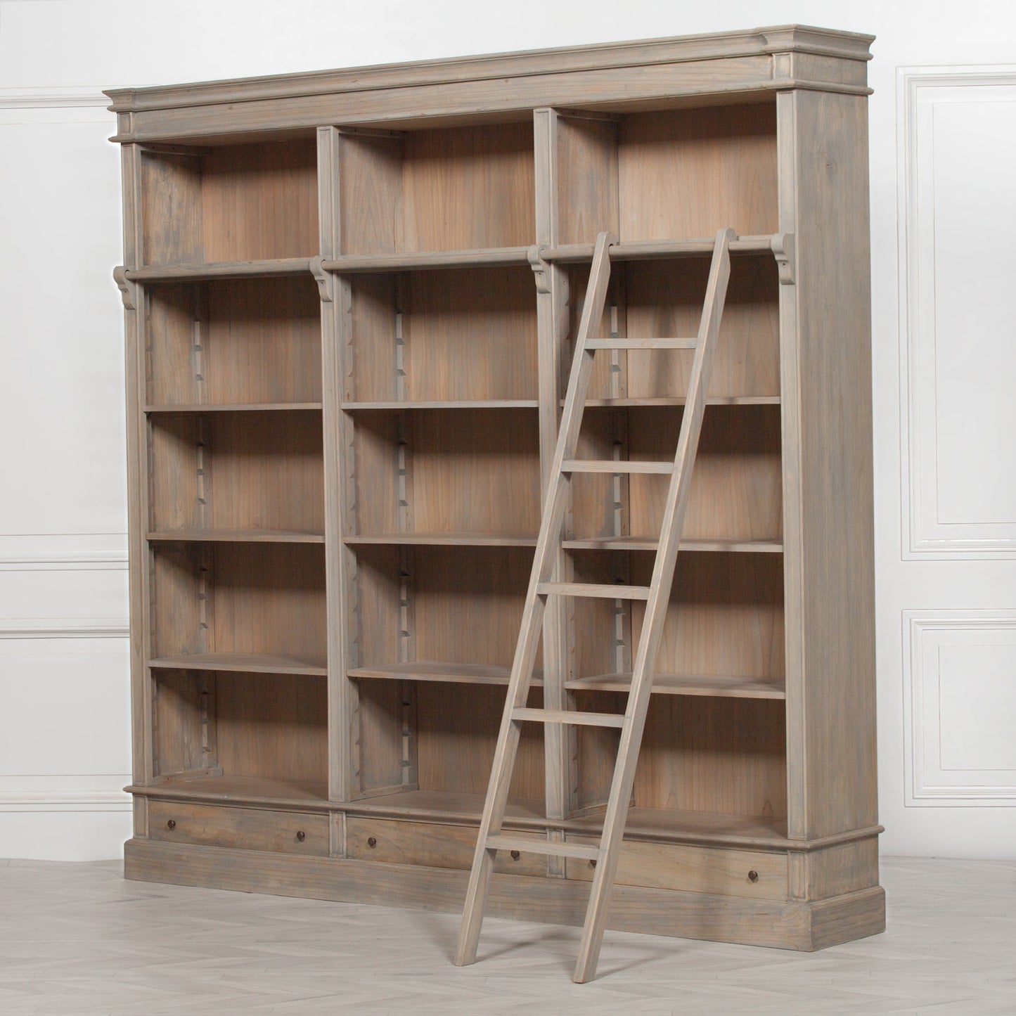 Arbouré Large Rustic White Cedar Bookcase with Ladder