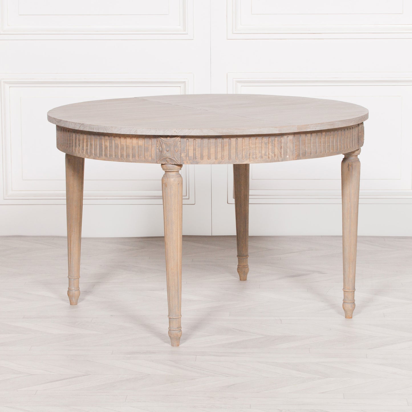 Elderwood 117–206cm Extendable Cedar Dining Table