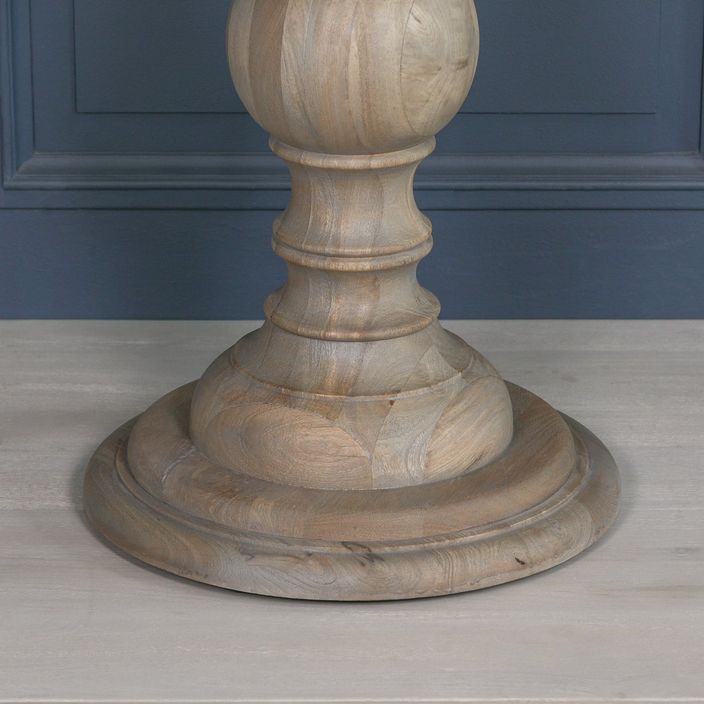 Ashwick 147cm Round Mango Wood Dining Table