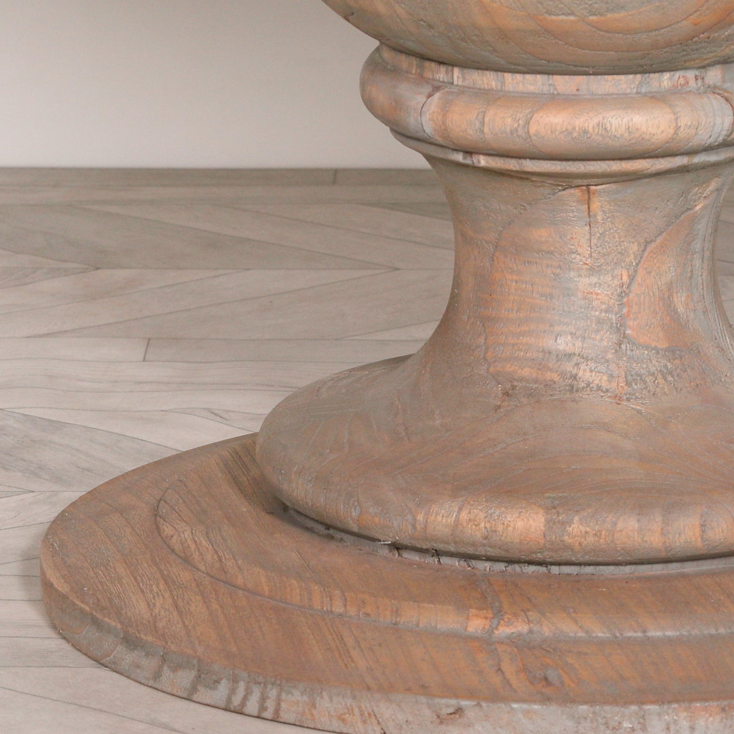 Ashwick 162cm Round Mango Wood Dining Table