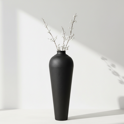 Hammered Matte Black Large With Lid Vase