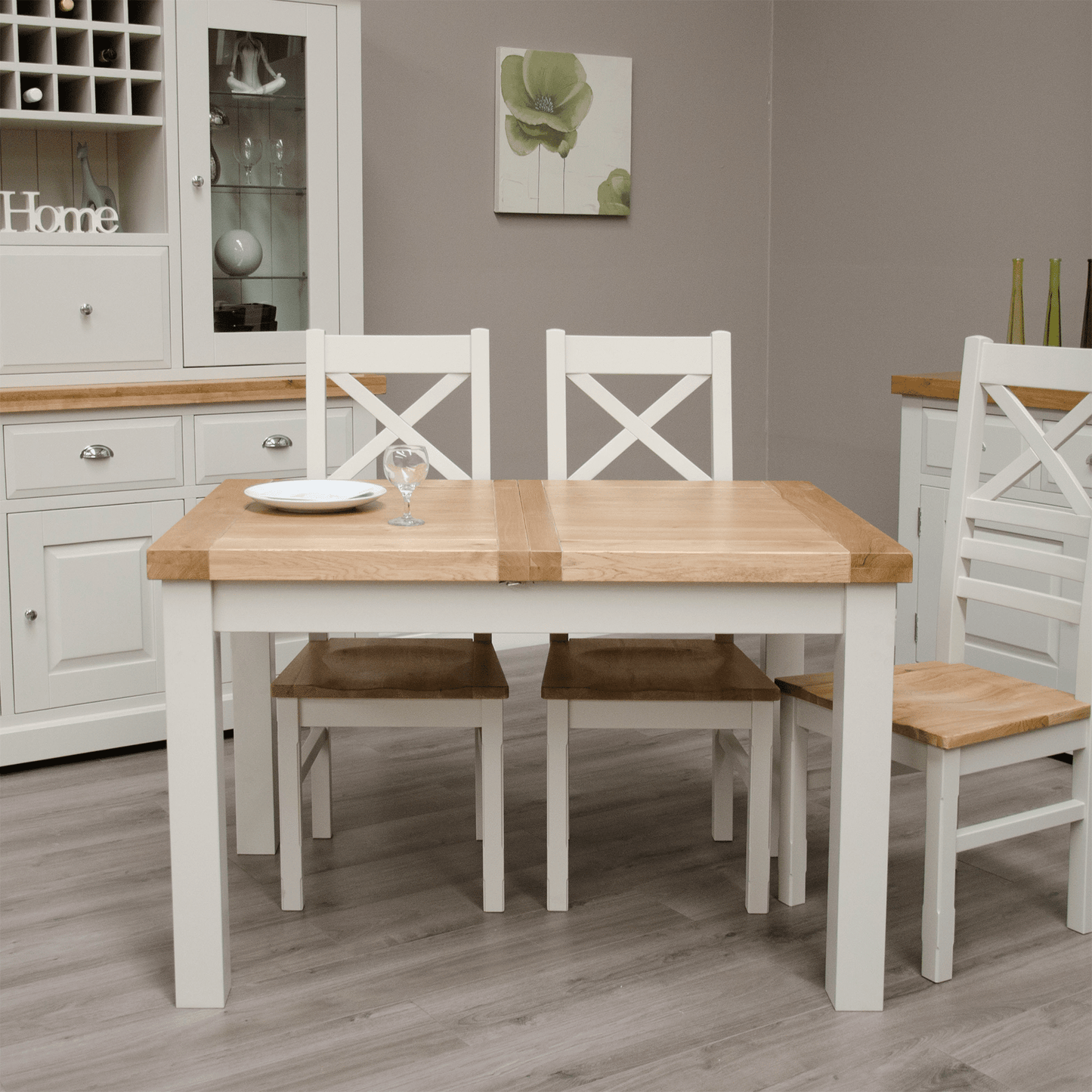 Deluxe Painted 4-6 Seater Extendable Dining Table