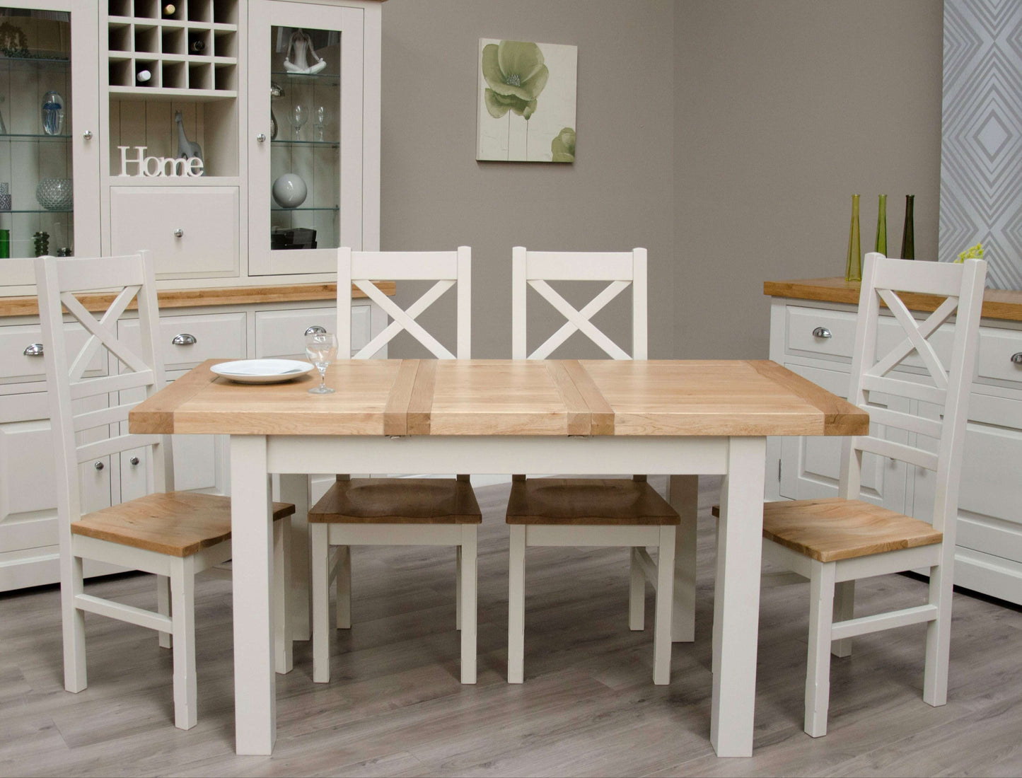 Deluxe Painted 4-6 Seater Extendable Dining Table